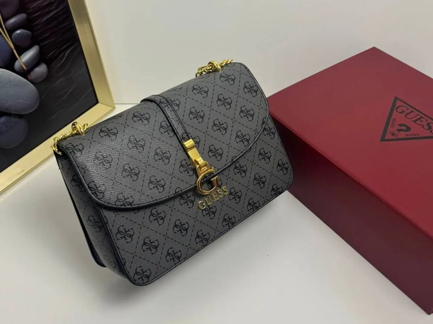 شنطة قيسس نسائية