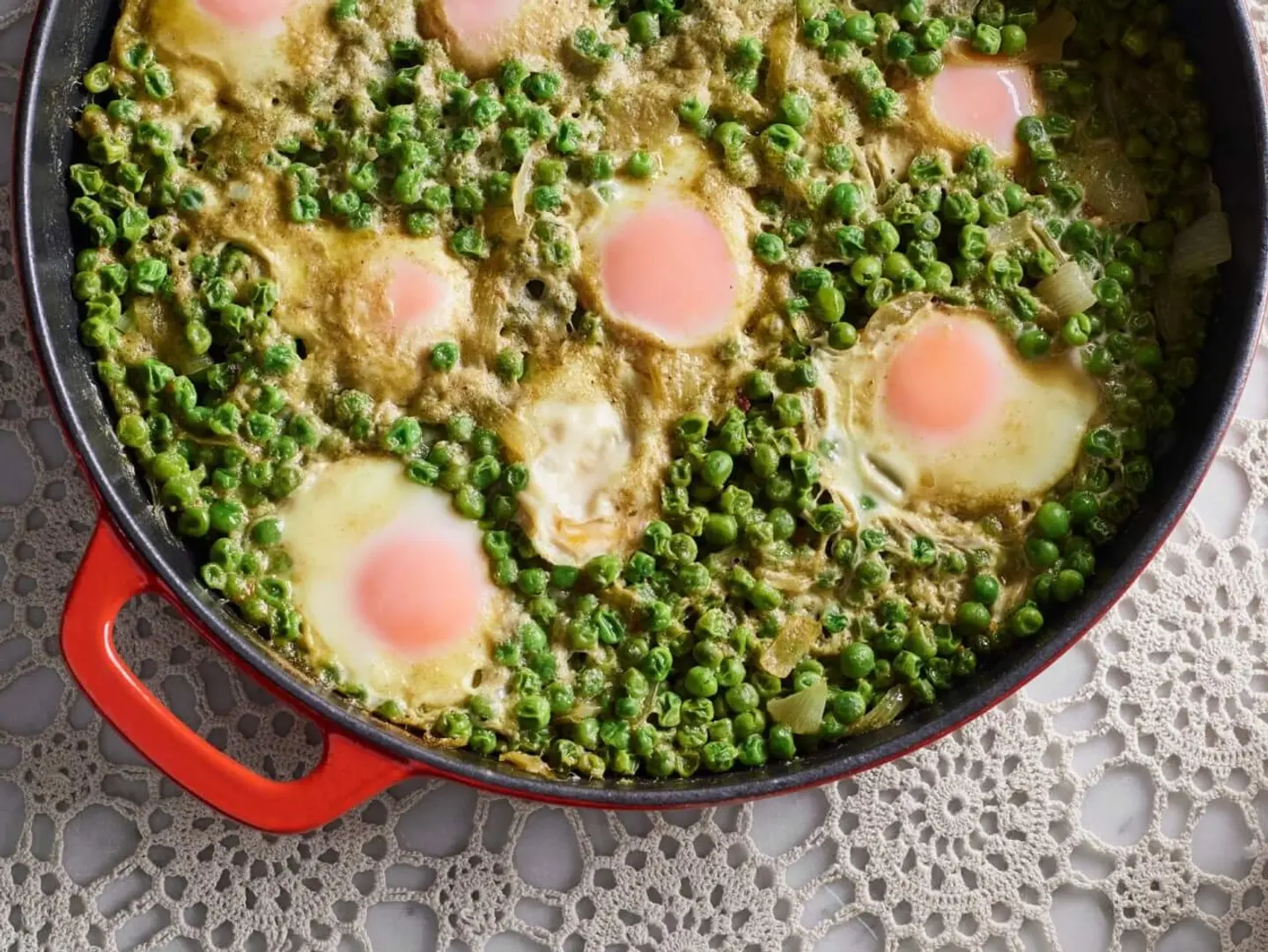 Peas With Eggs