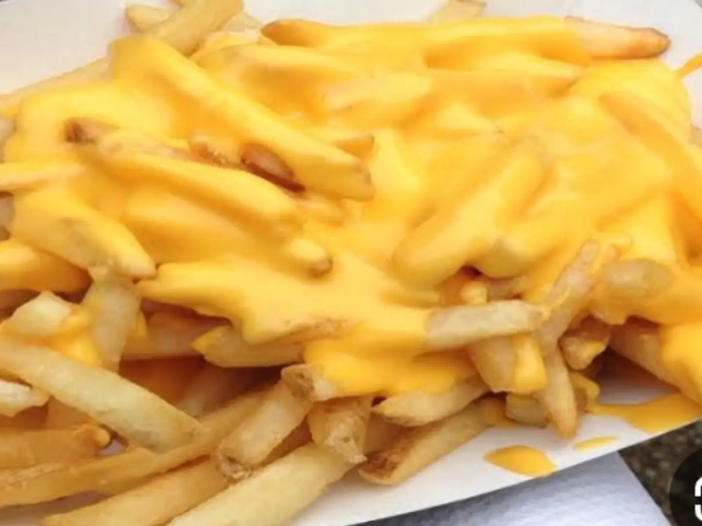 بطاطس مقلية بالجبن صغير