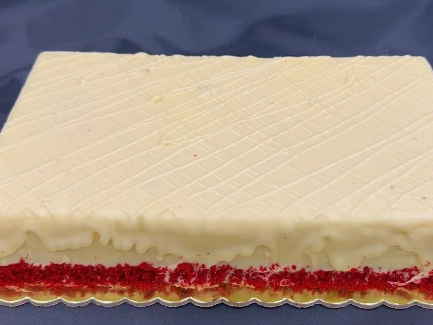 Large Cheesecake Flavor Cake