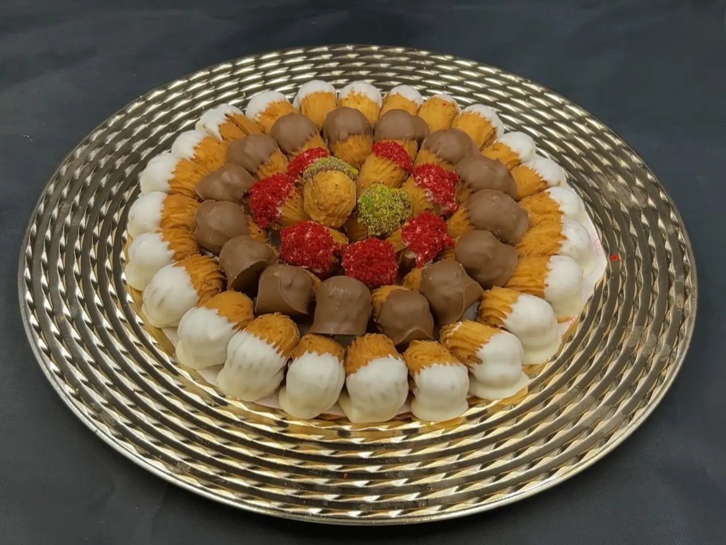 Petit Four Plate