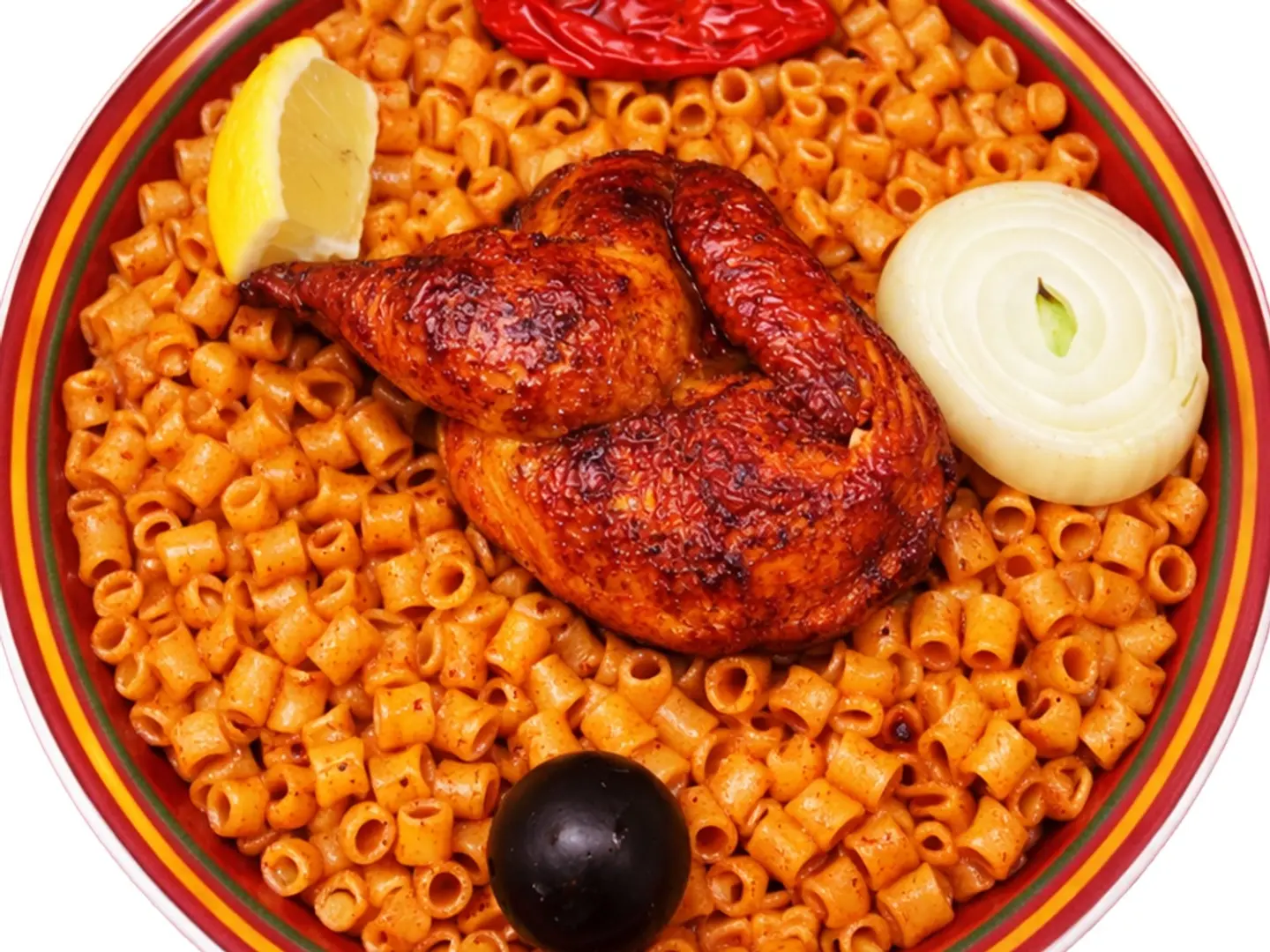 مكرونة دجاج محمر