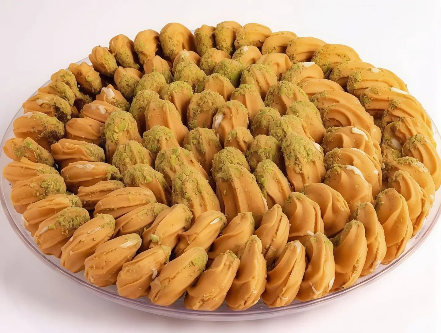 Vanilla With Pistachio Petit Four