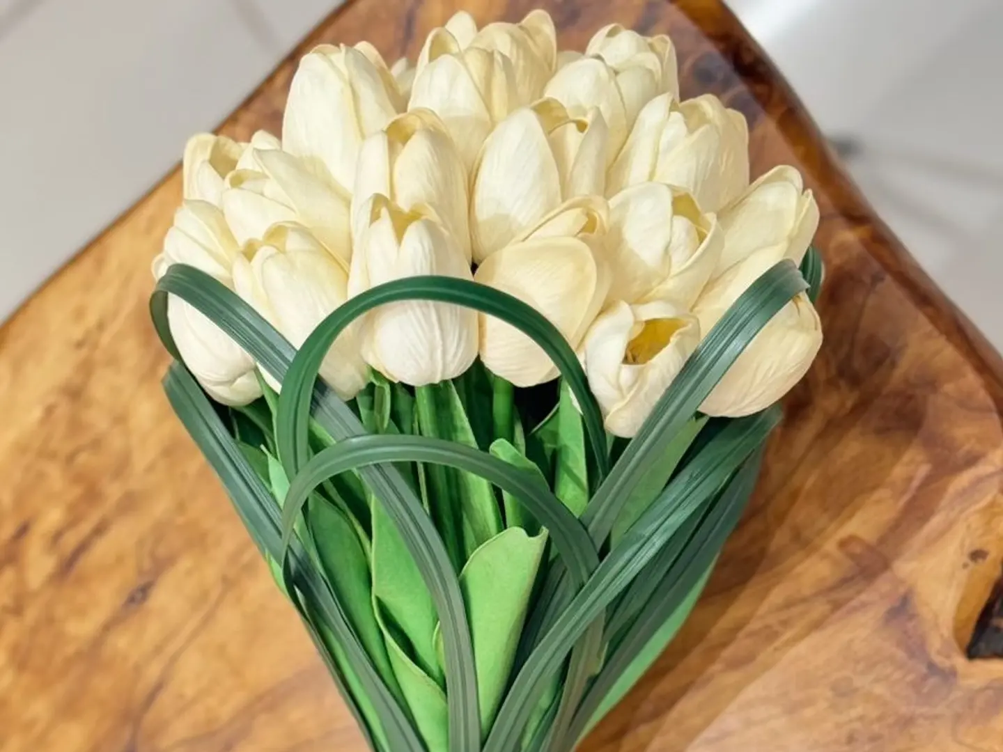 Tulip Bride's Hand, Ivory Color 4