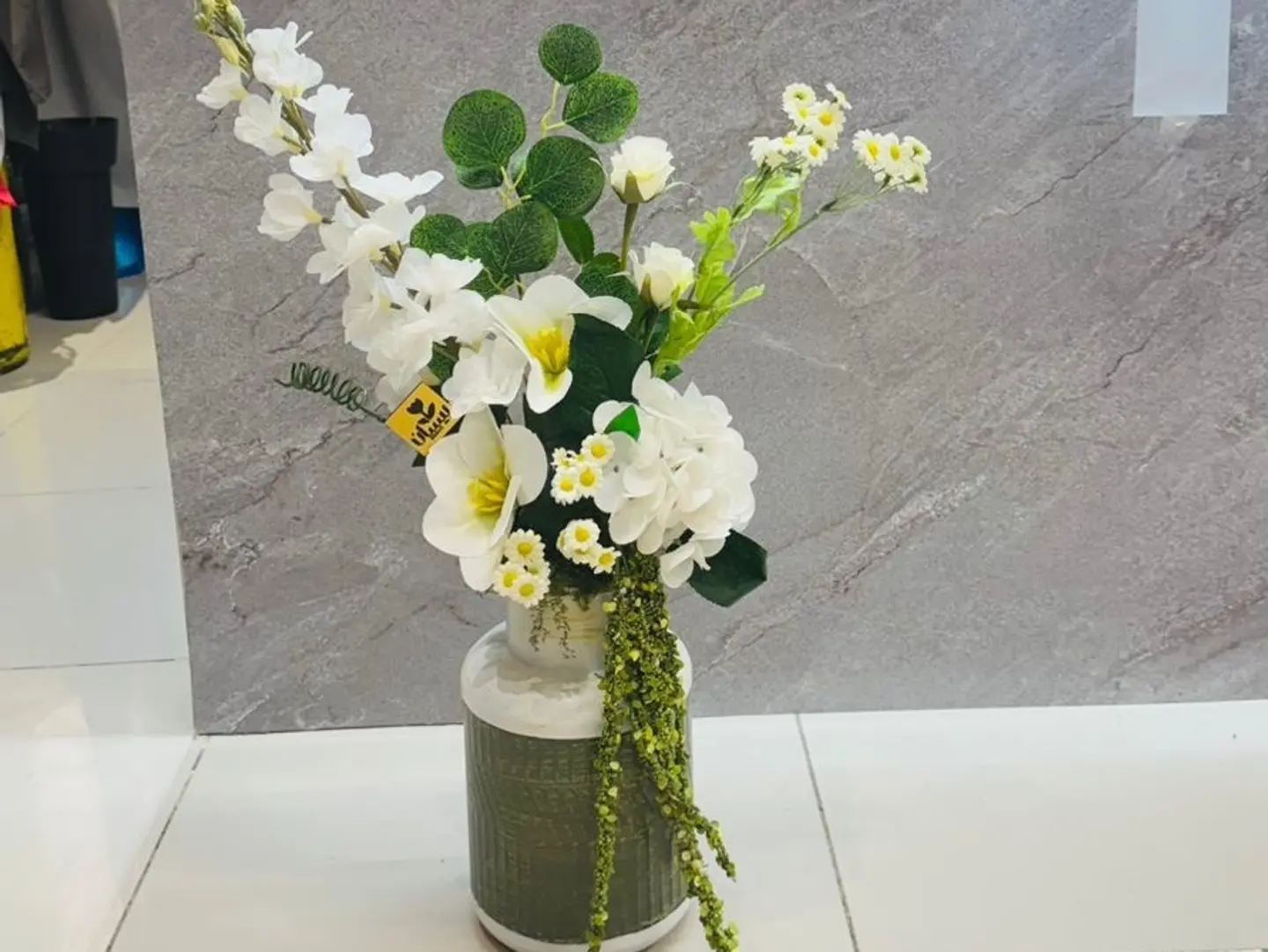 Artificial Vase, Beautiful Arrangement Suitable For All Occasions