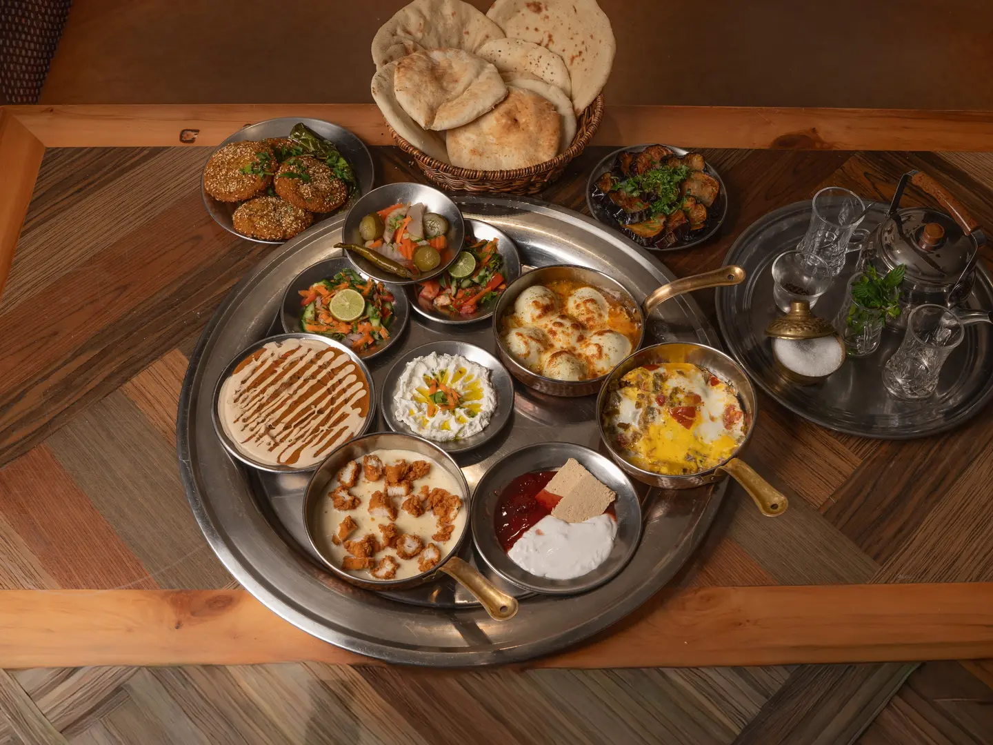 صينية 8 أطباق