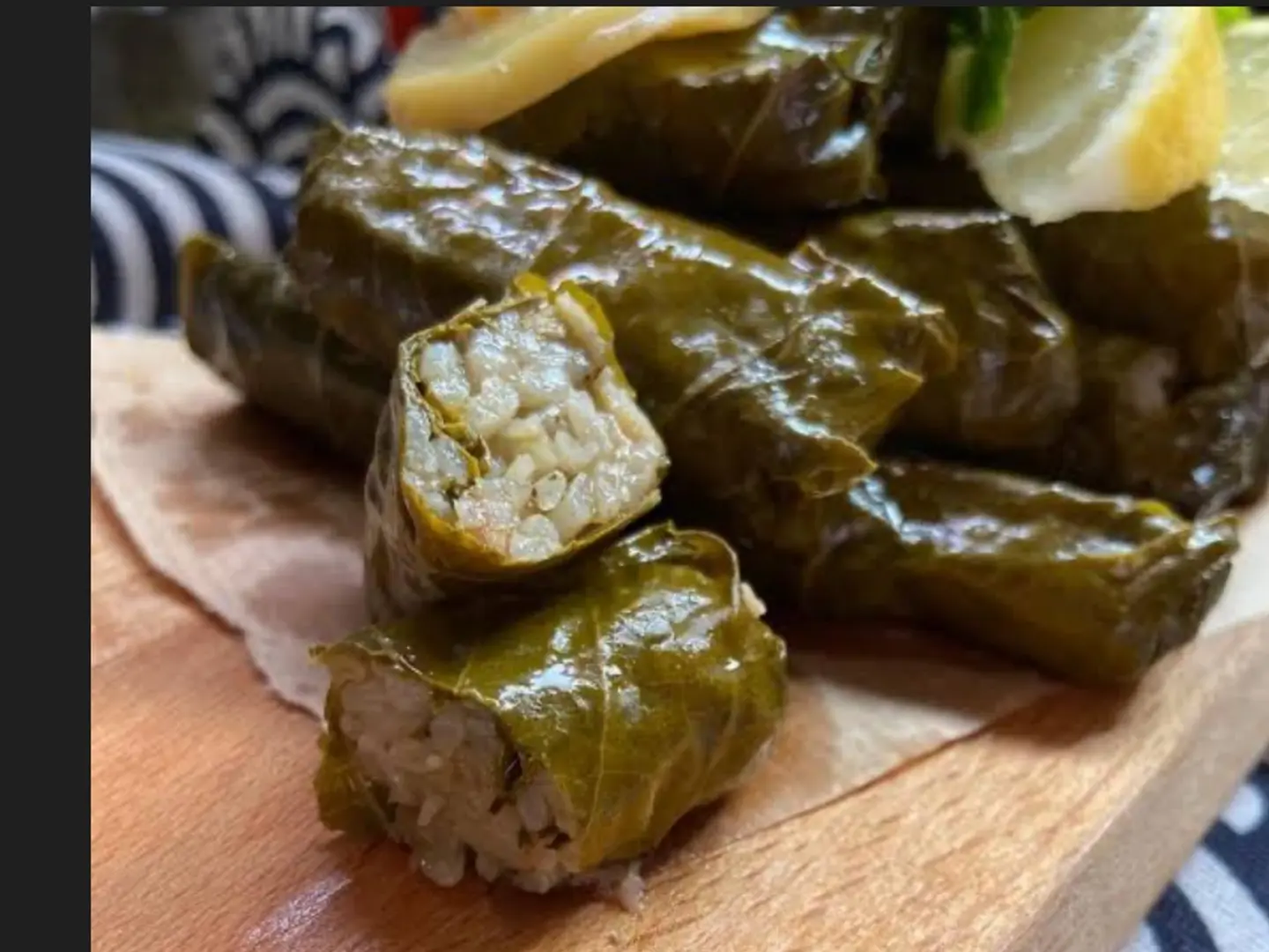 6 Grape Leaves