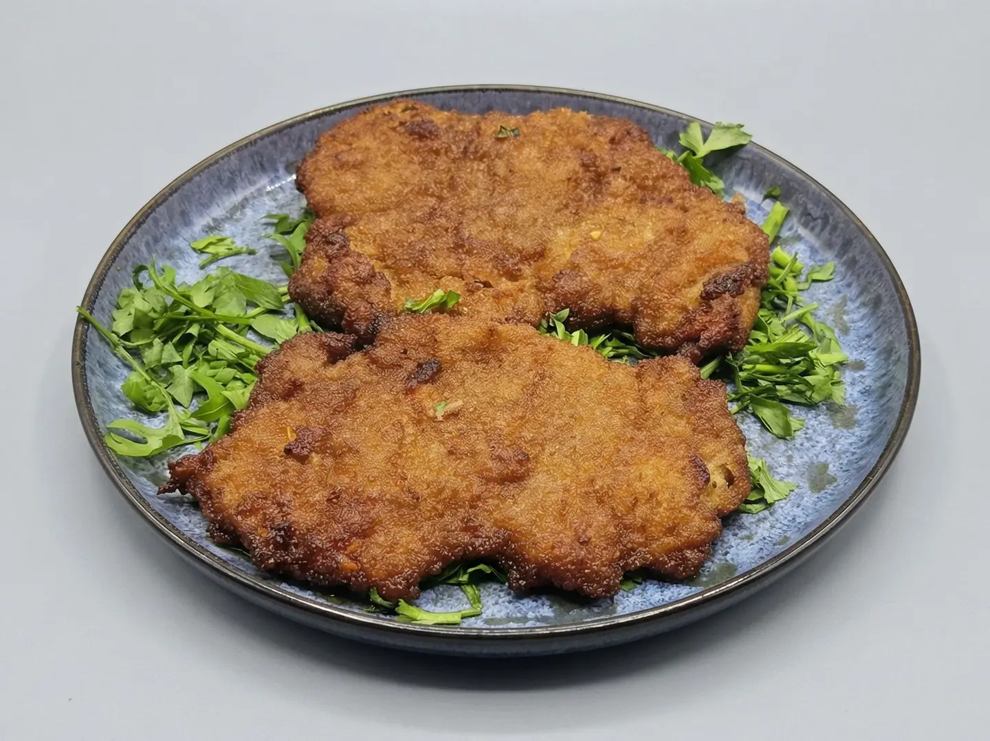 قطعتان من بفتيك اللحم البقري