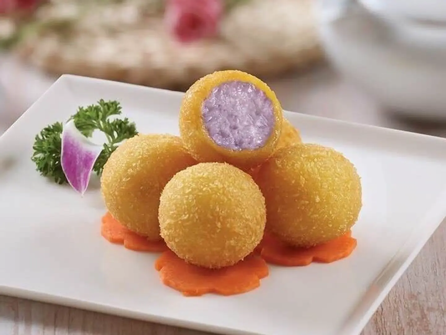 Taro And Sweet Potato Balls, 6 Pieces