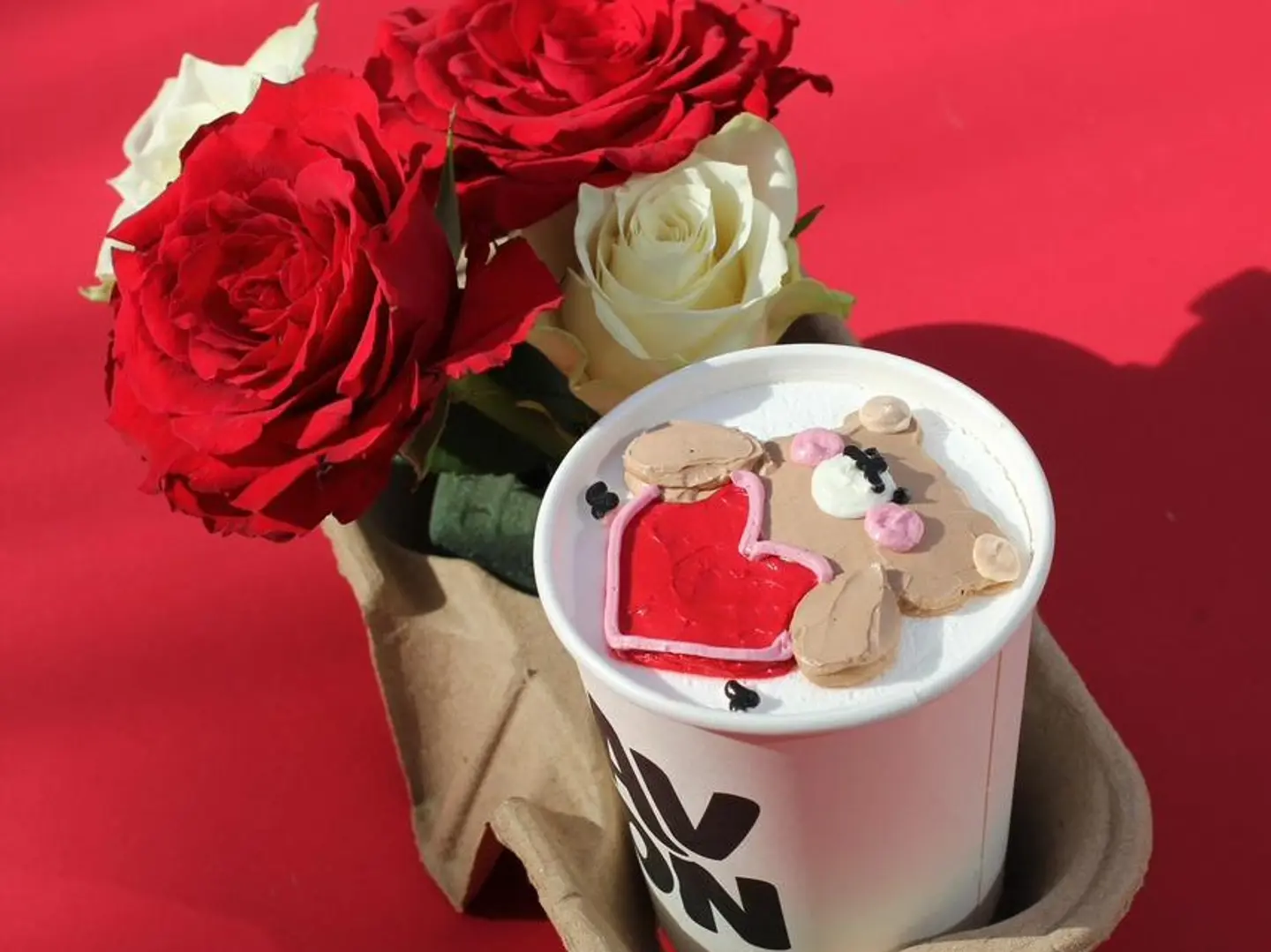 كوب كيك دبدوب الحب مع ورد