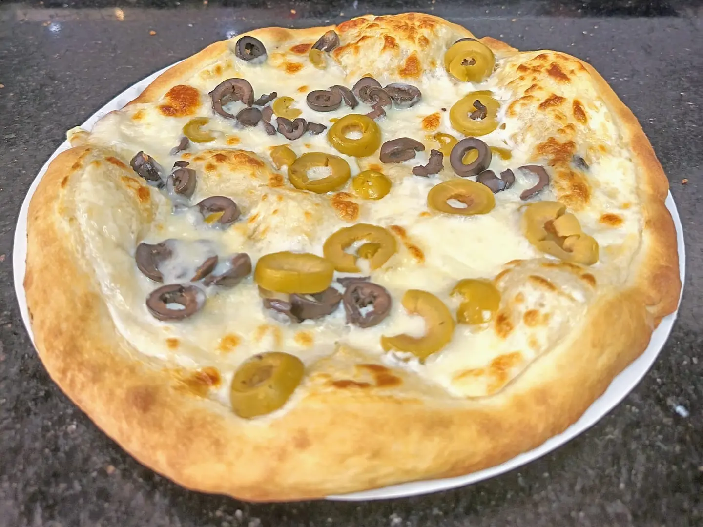 جبنة بالزيتون