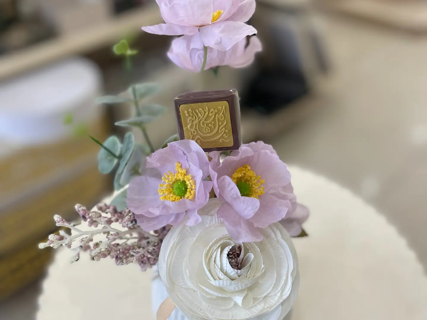 Eid Vase With Gardener's Chocolate 2