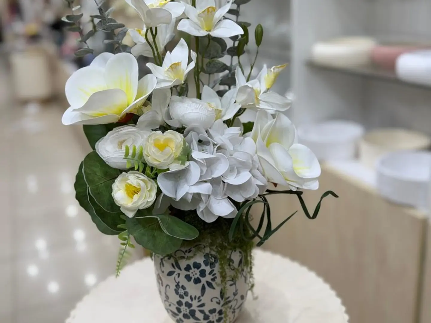 Artificial Flower Vase 1