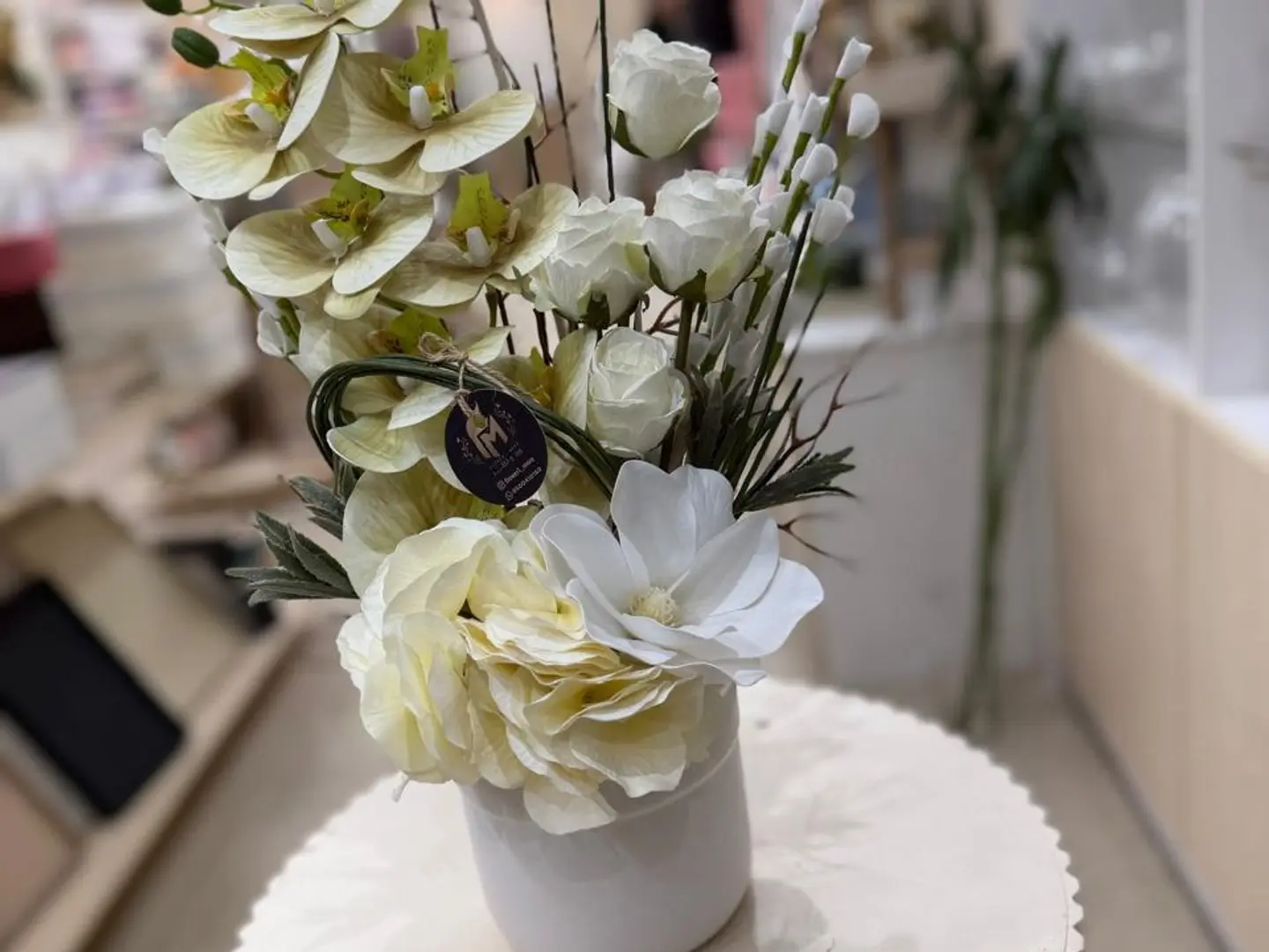 Artificial Flower Vase 4