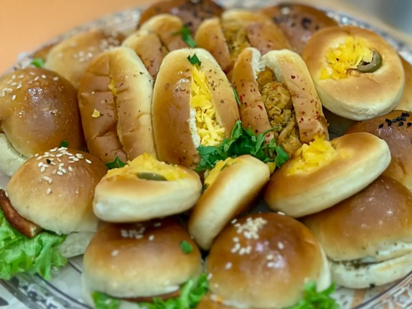 فطائر مشكلة بالكيلو