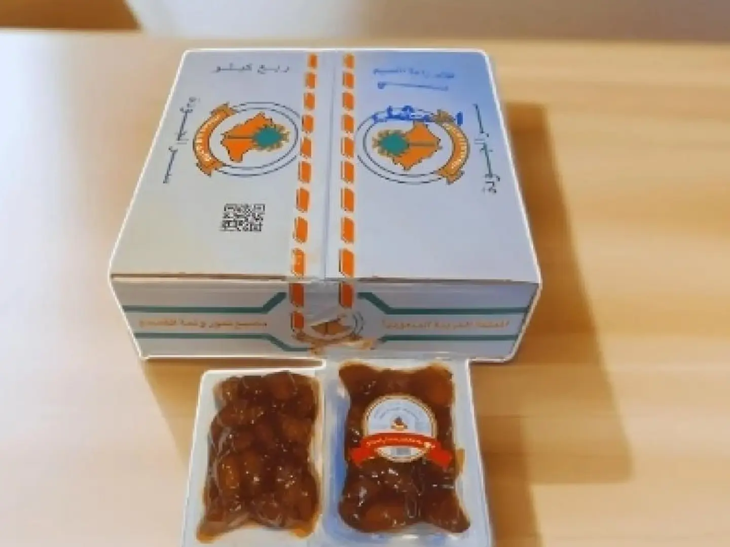 Valley Khlas Dates Carton