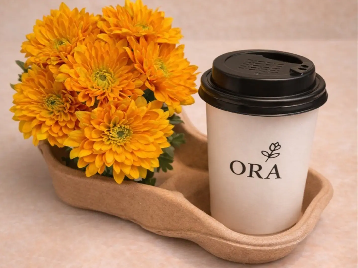 كوب قهوة اليوم بارد