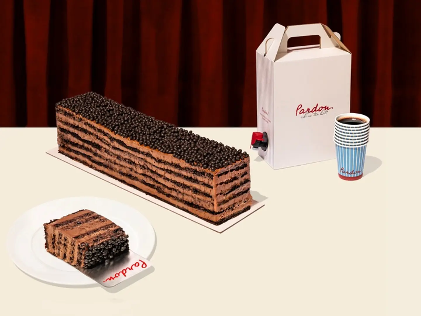 قهوة باردون مع كيكة تشوكلت ليرززز