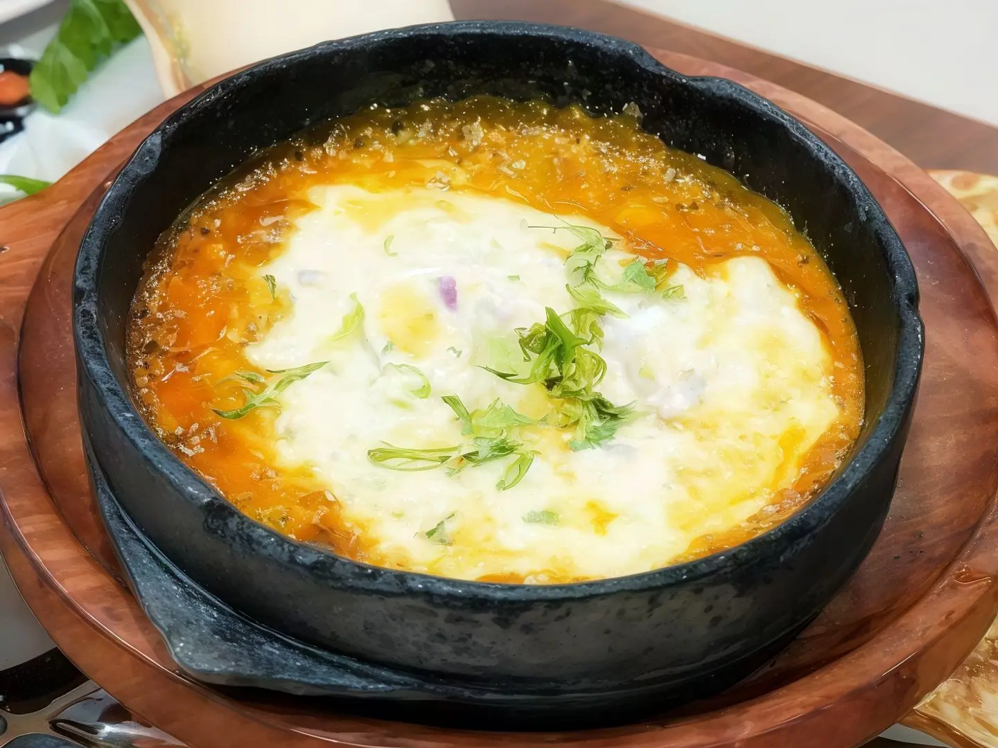 Tuna Saltah Sanaa Stone