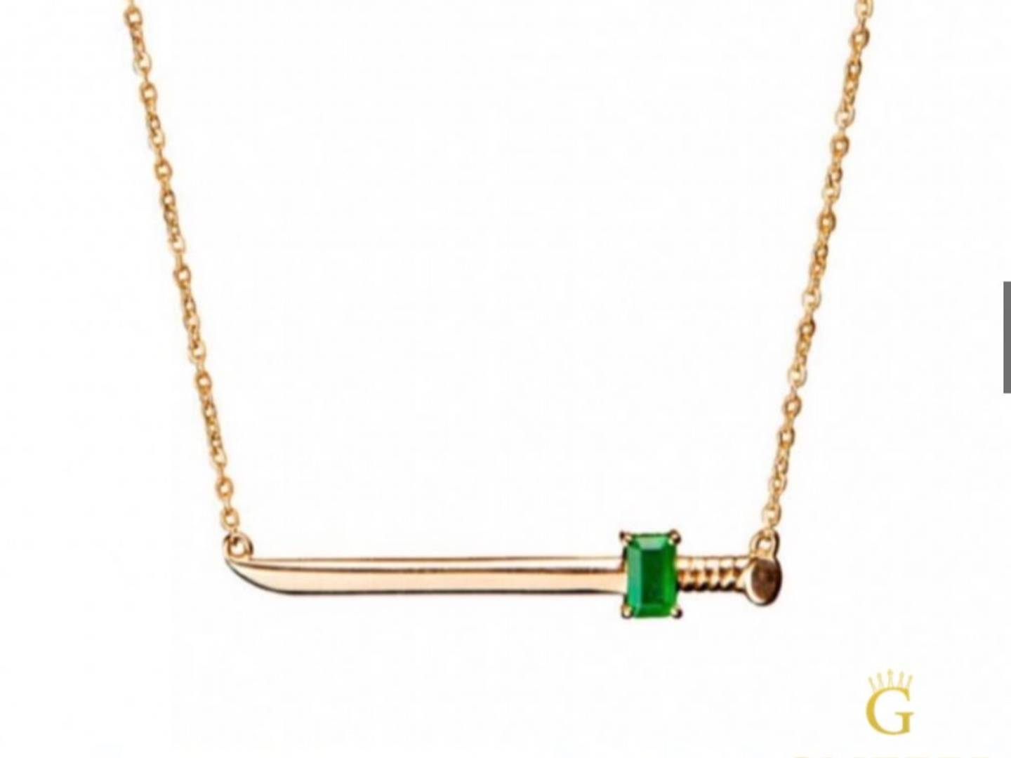 سلسال على شكل سيف