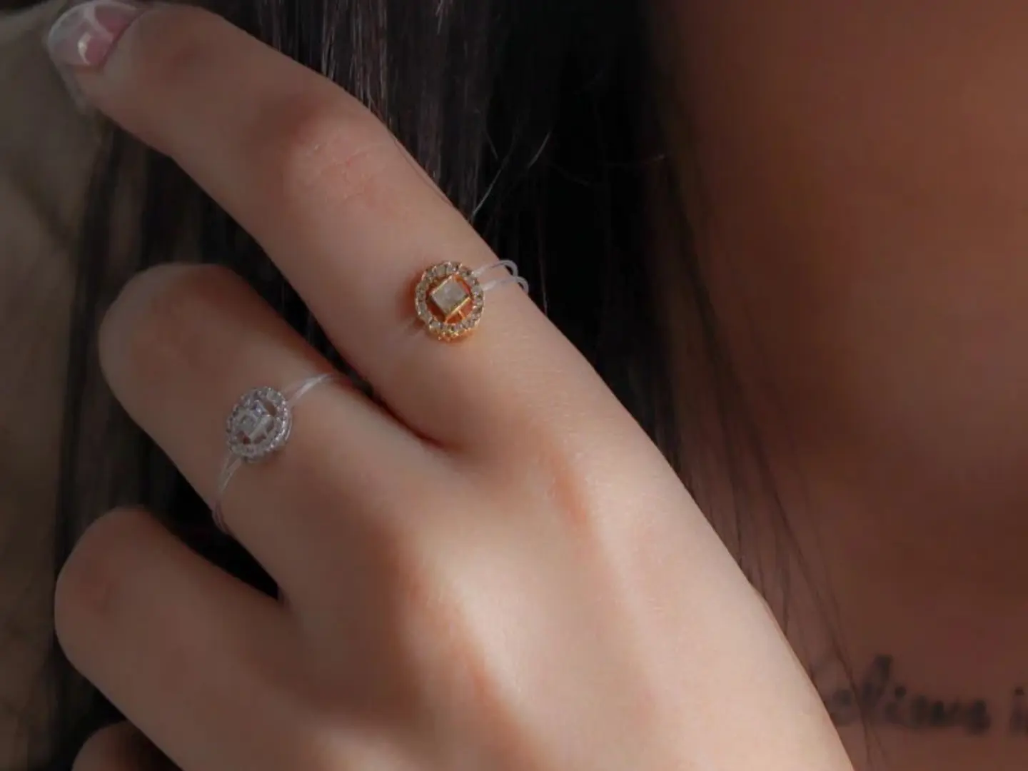 خاتم شفاف انيق