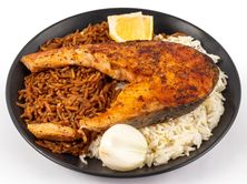 وجبة سلمون مشوي