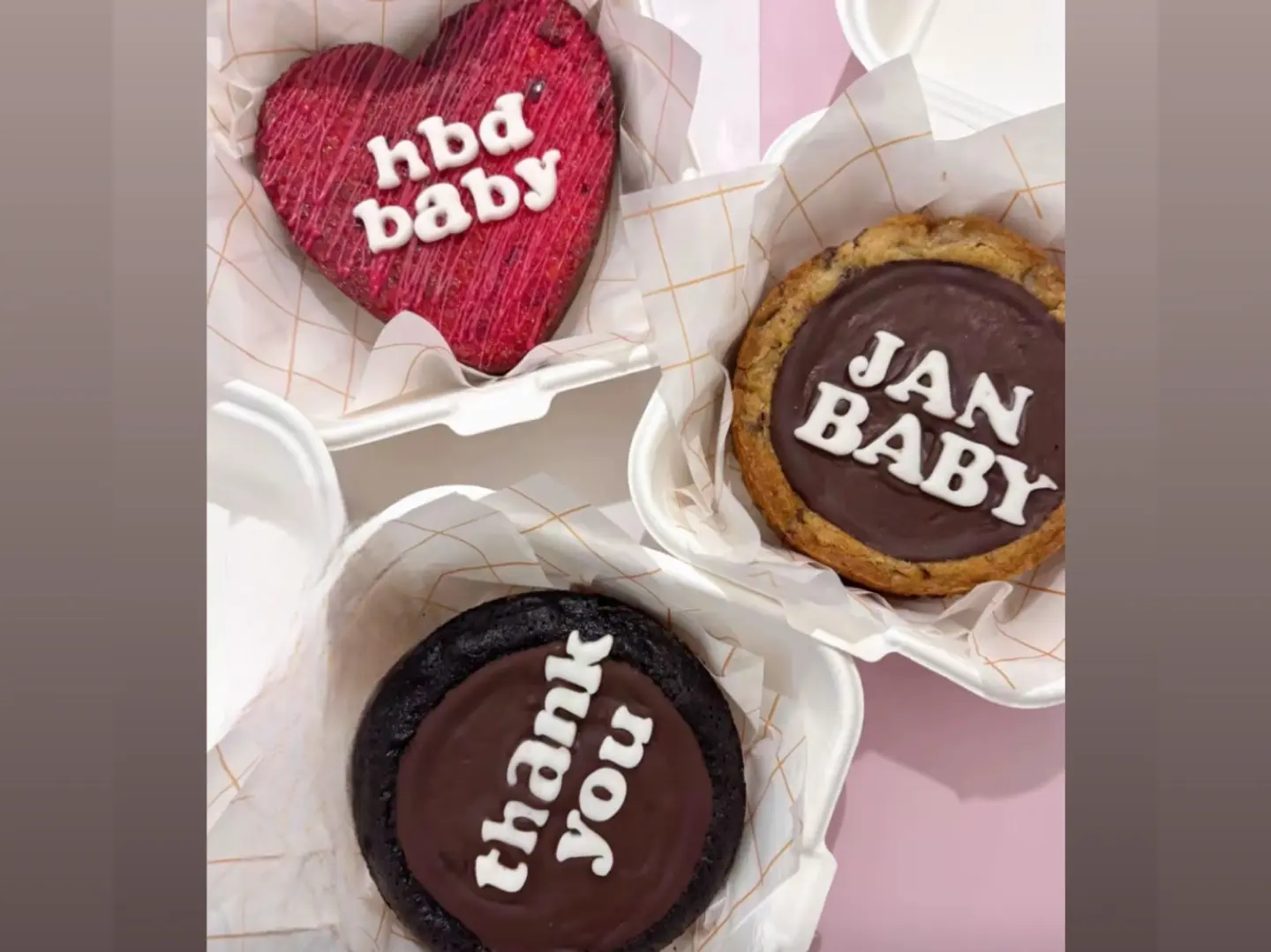 الكتابه على الكيك