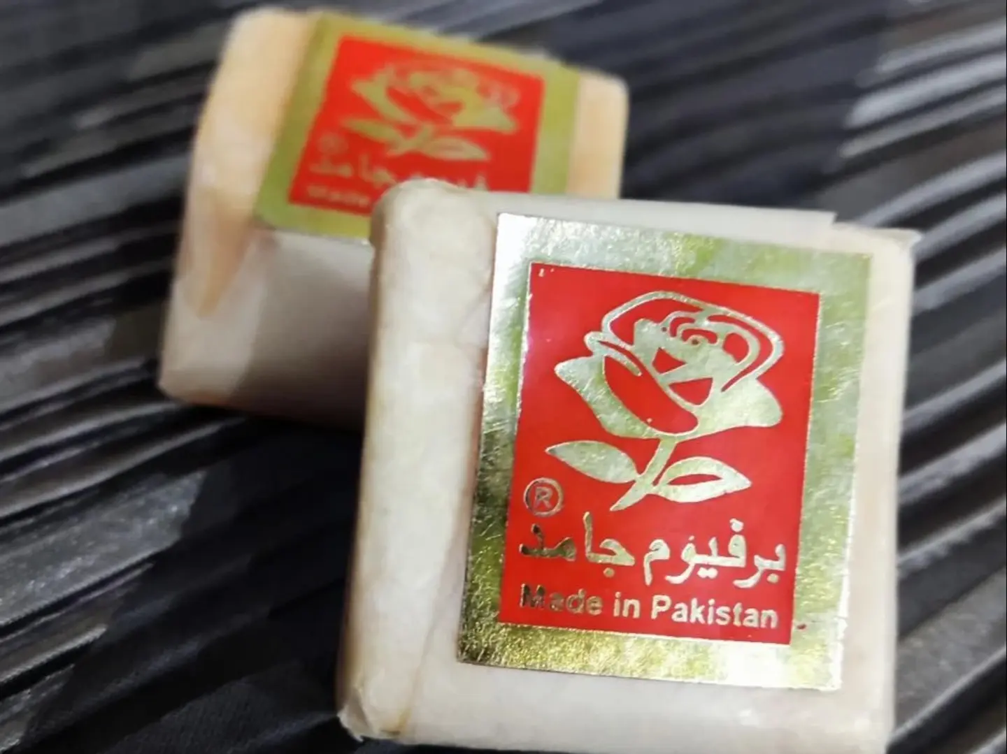 مكعبات مسك برفيوم جامد