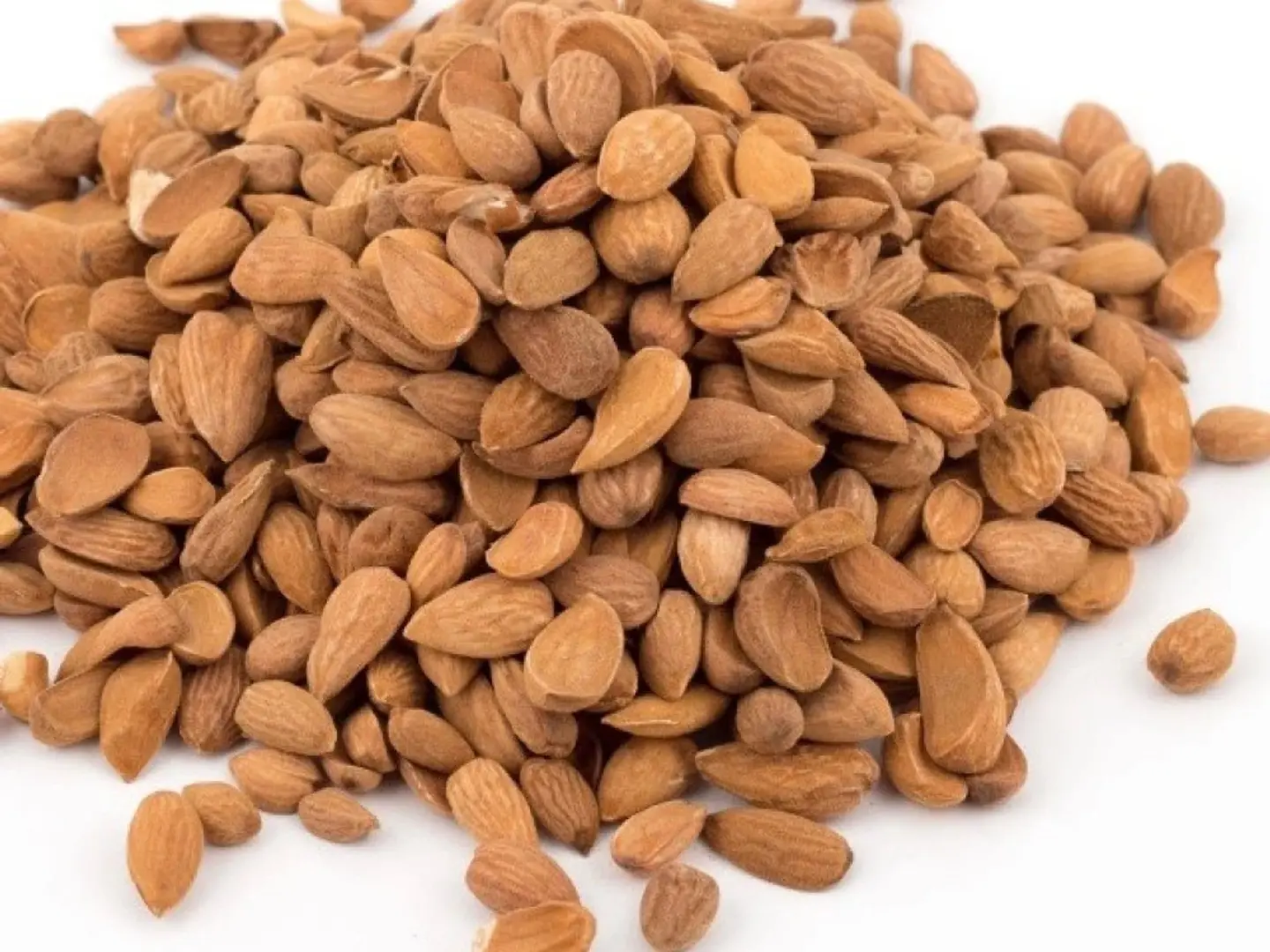 لوز افغاني ني ربع كيلو