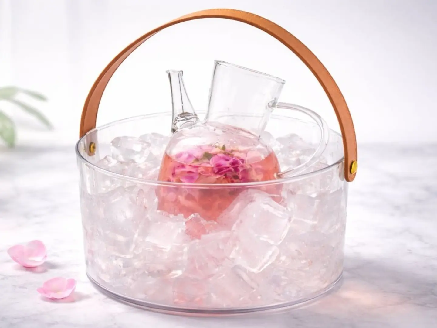 شاي الورد المثلج