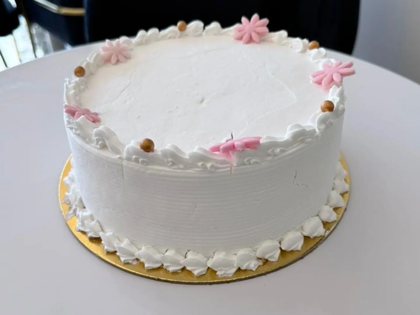 8 Inch Vanilla Cake