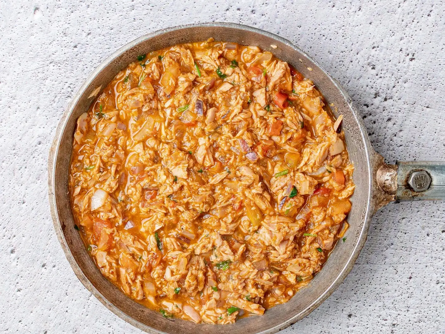 تونة مع الفول