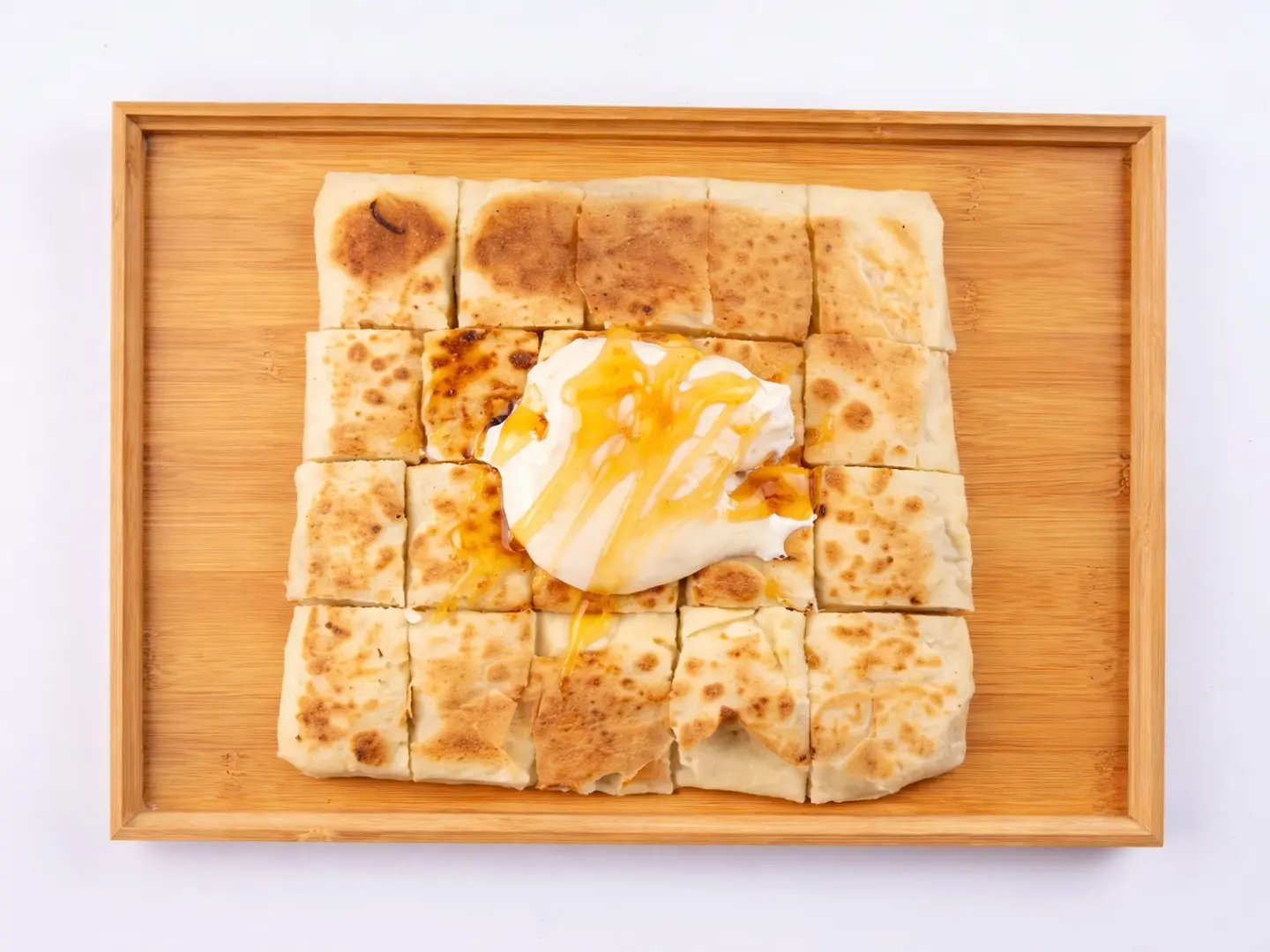 مطبق لبنة مع عسل