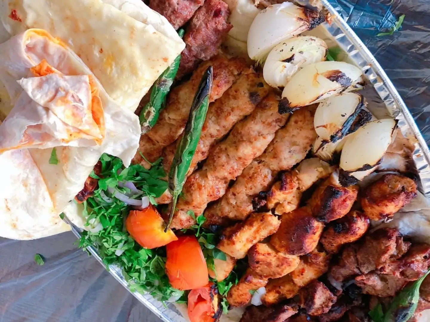 كيلو مشاوي مشكل 12 سيخ