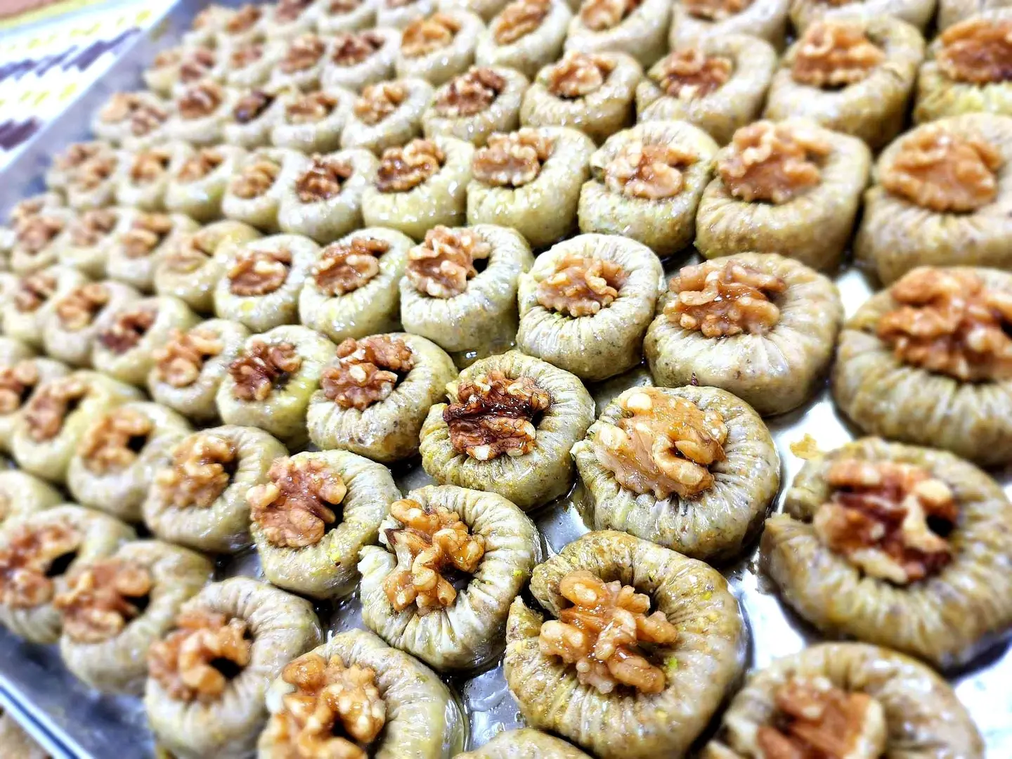 اساور بالفستق وعين الجمل كيلو