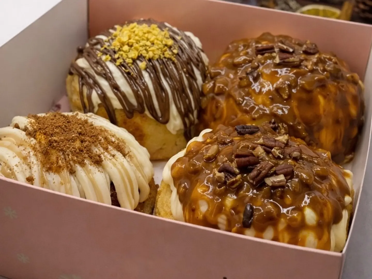 Medium Cinnabon Box (4 Pcs)