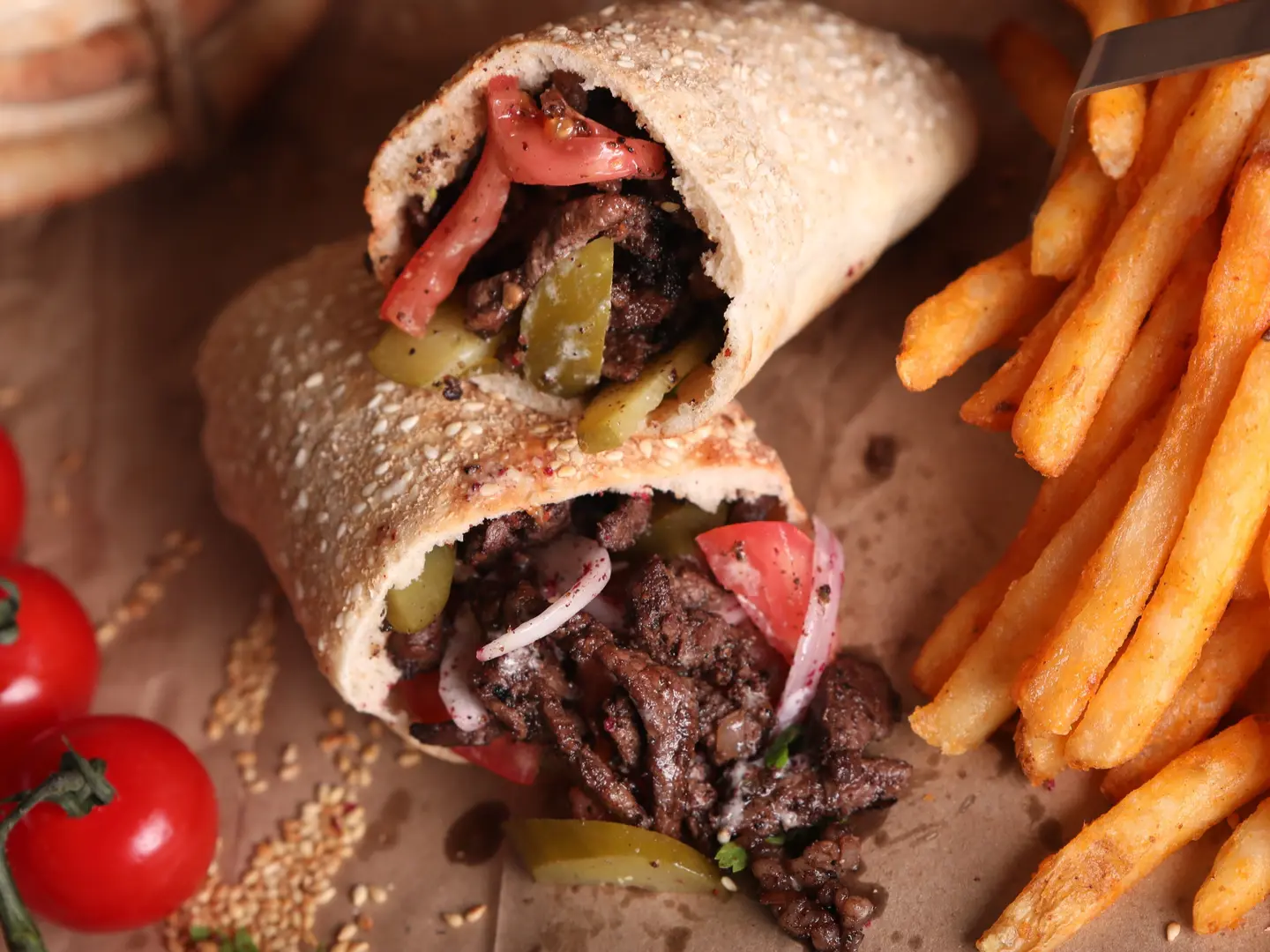 شاورما لحم بقر مع بطاطا