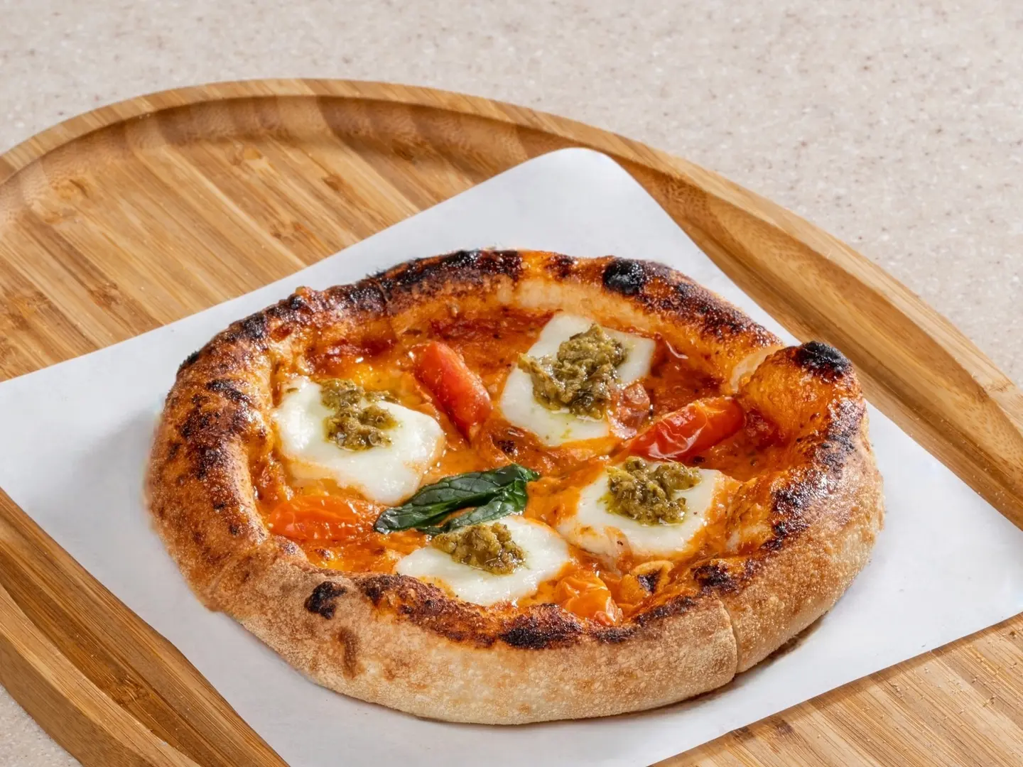 Napoli Bizza Besto Hallom