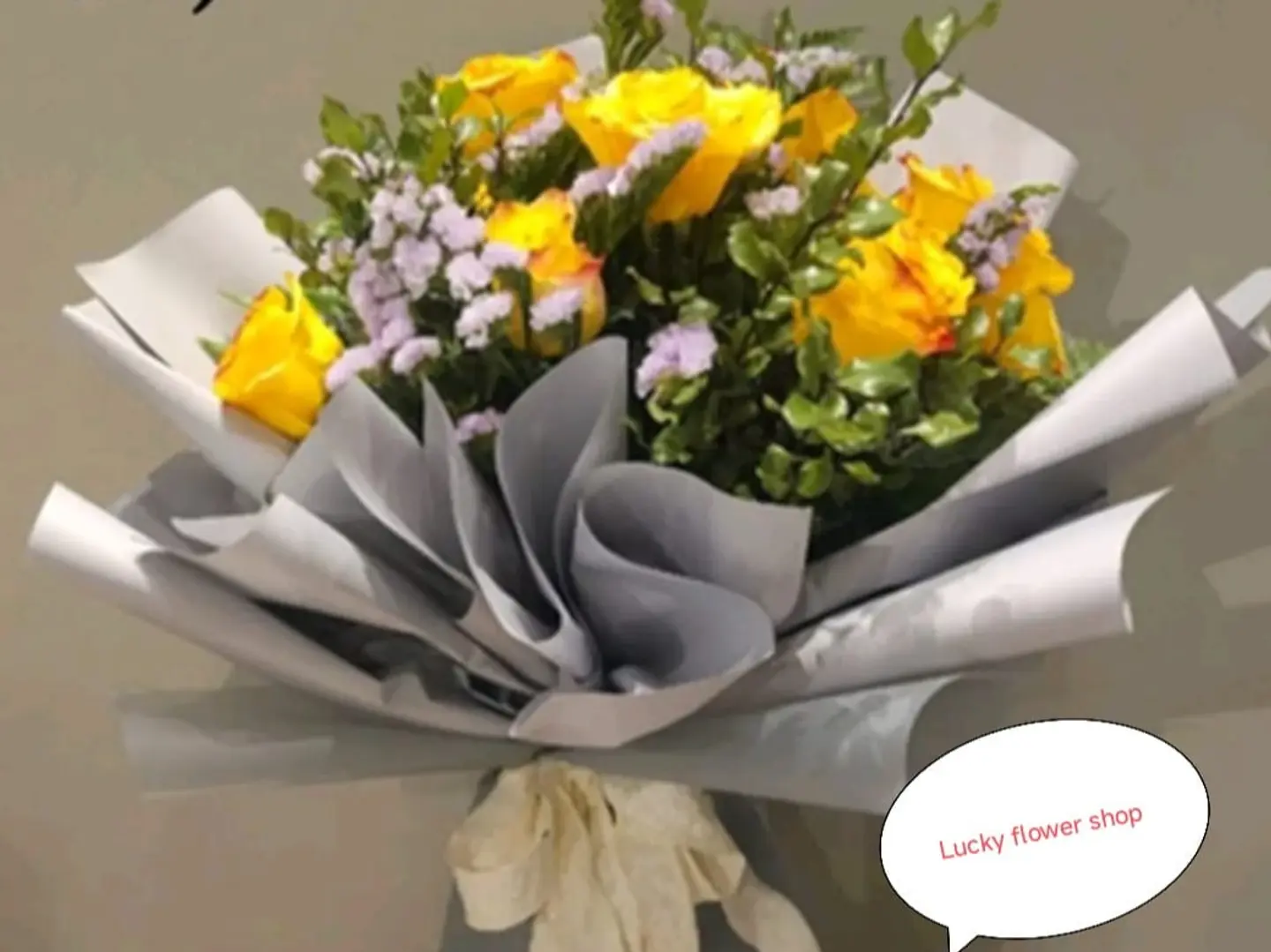 &22 Yellow Sweet Bouquet