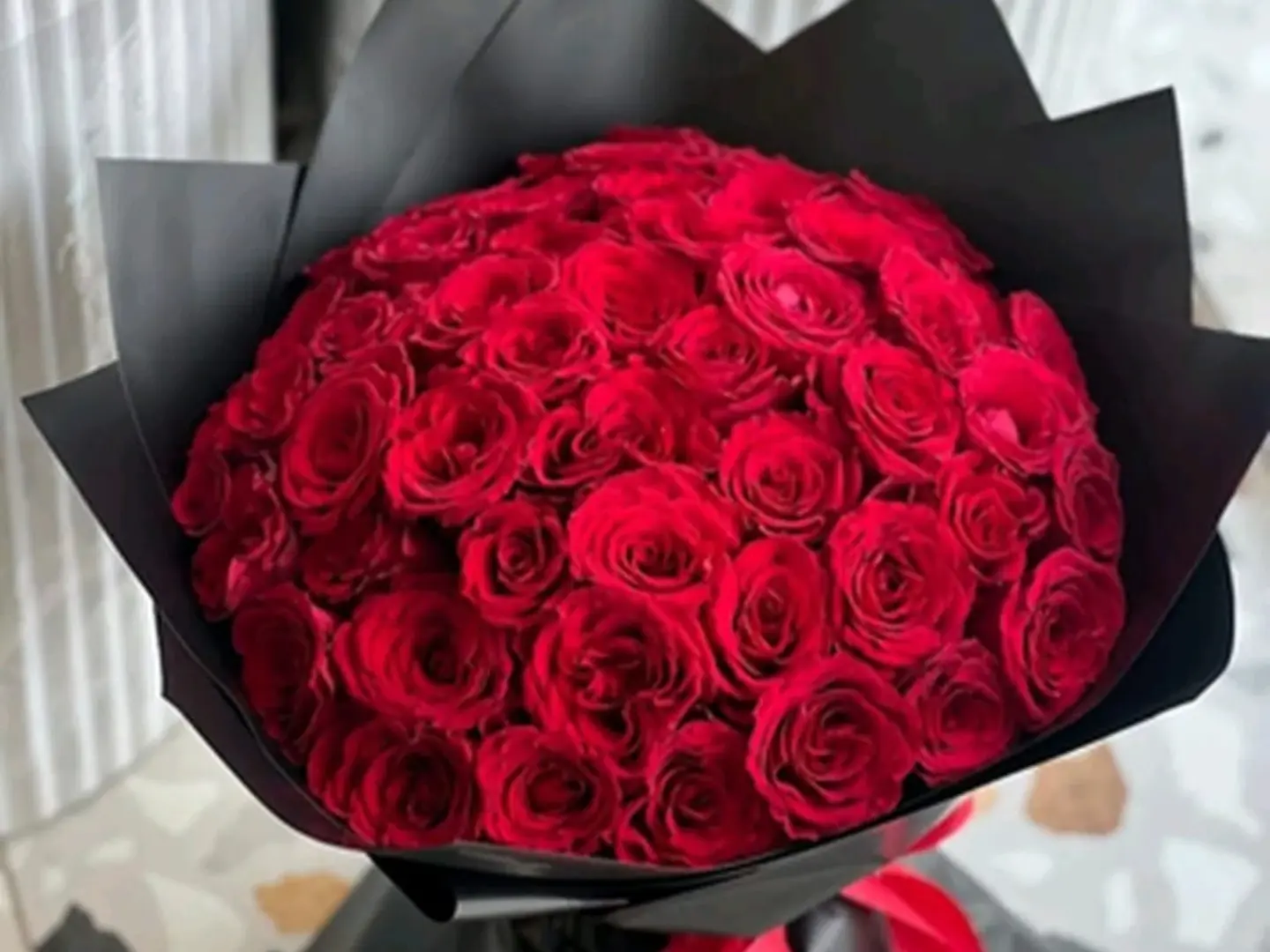 &8 Red Love Bouquet