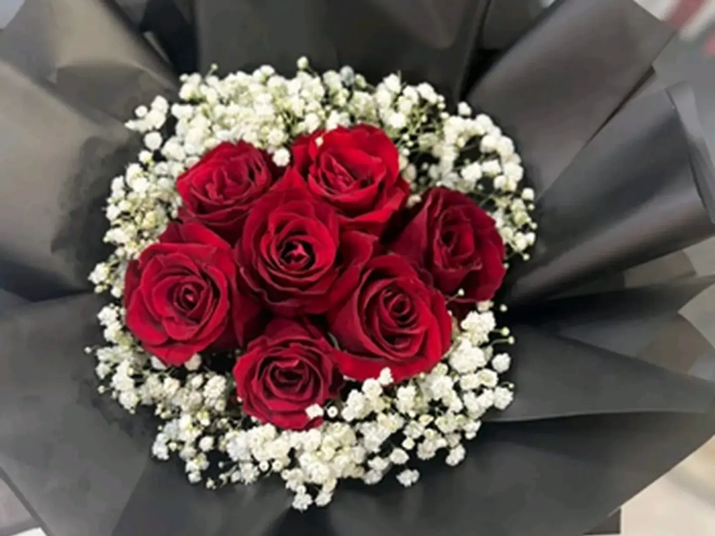 &9 Small, Beautiful Bouquet