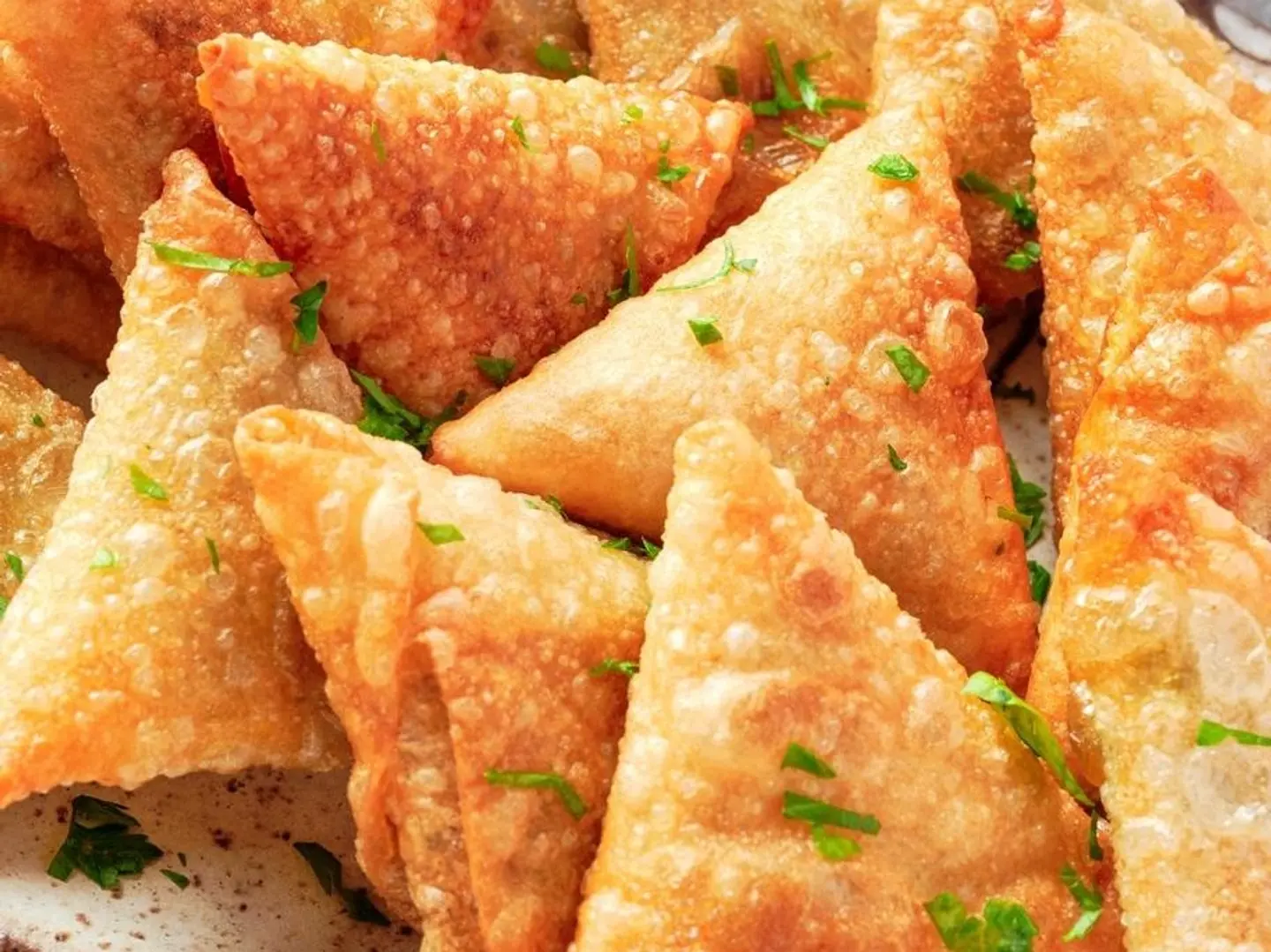 سمبوسة دجاج ( نص كيلوا)