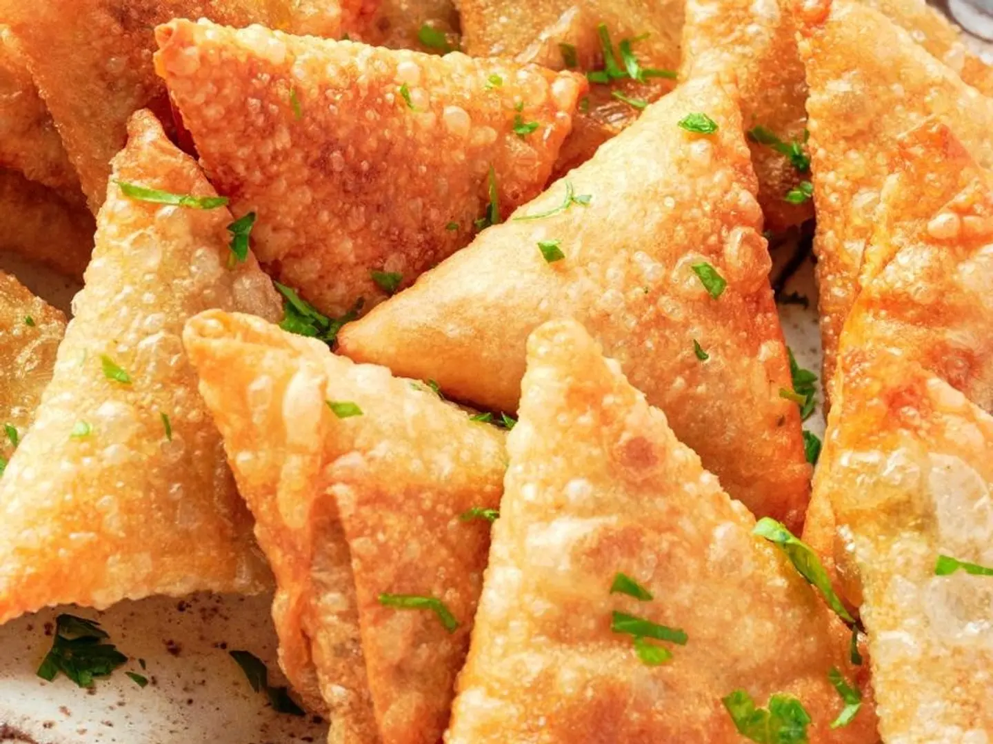 سمبوسة جبن سائل (نص كيلوا)