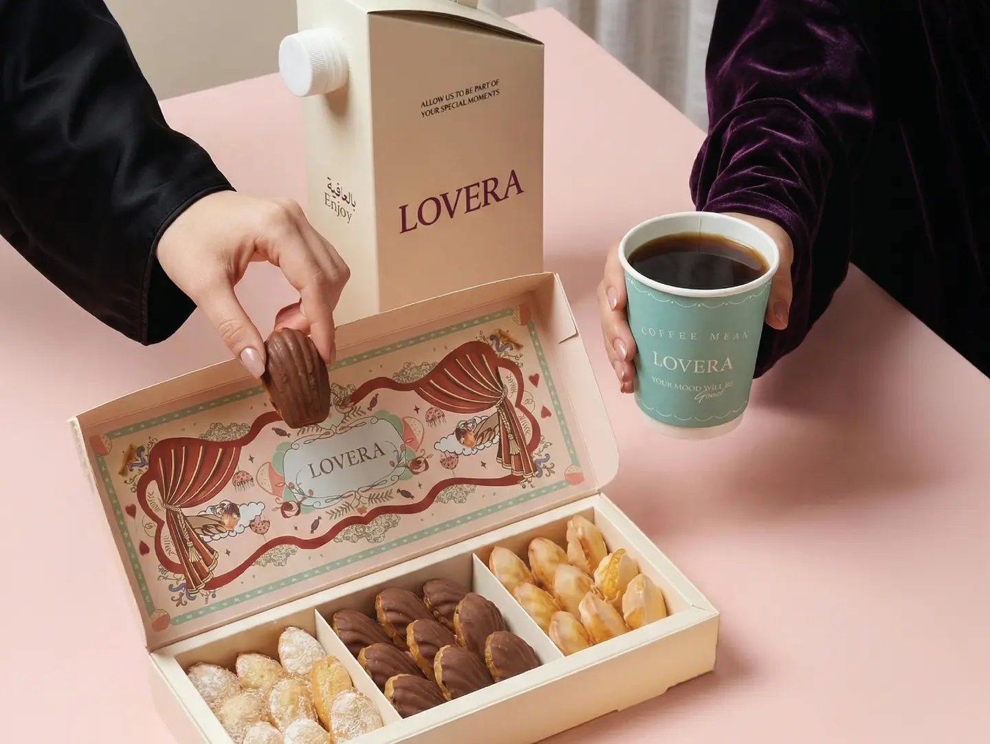 عرض بوكس مادلين مع بوكس بلاك كوفي