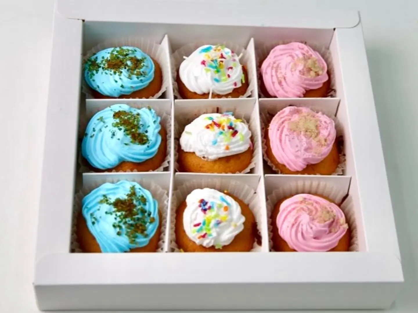 بوكس كب كيك ميني باشكال مختلفة