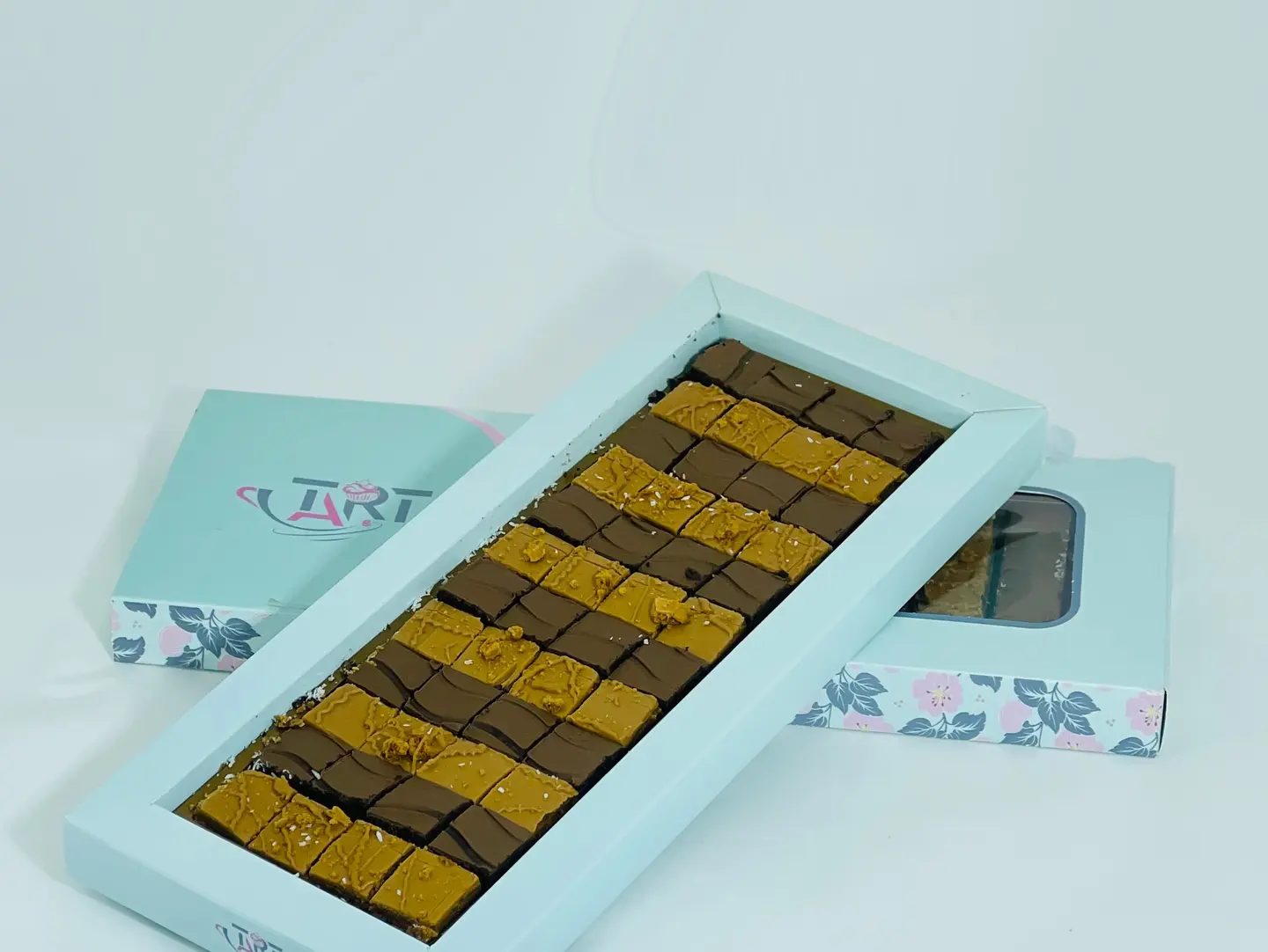 Luxury Coffee Dessert Box 700