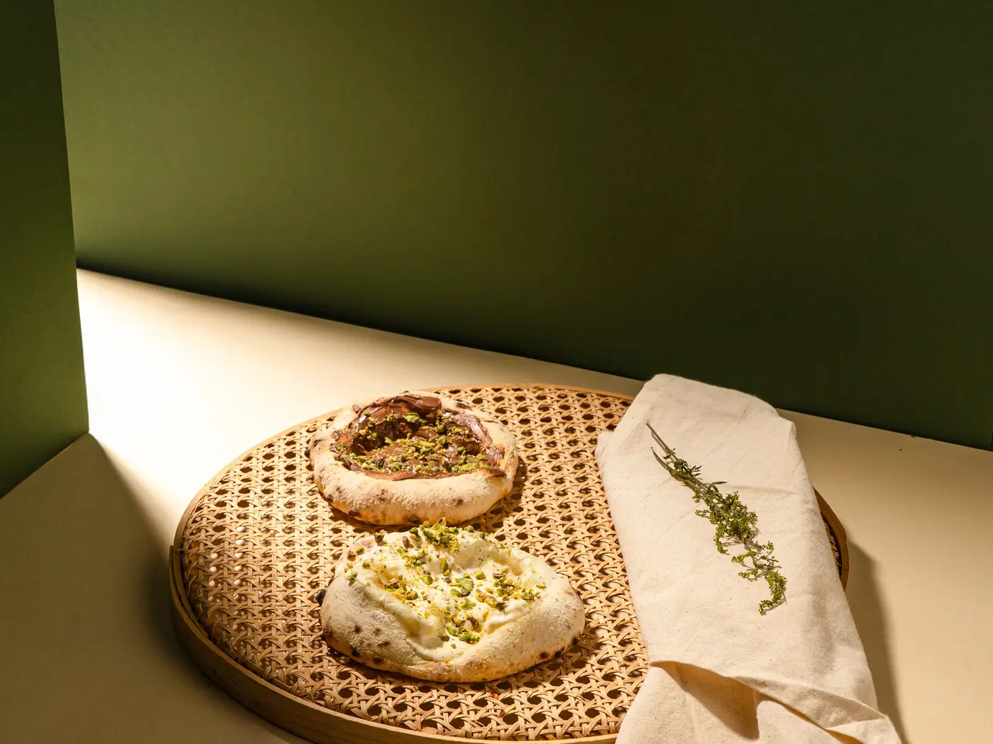 لبنة بالعسل والفستق