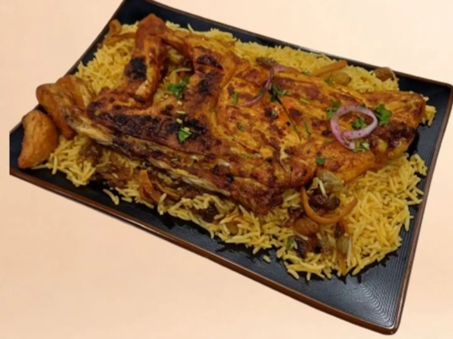 نص دجاج علي الفحم مع رز