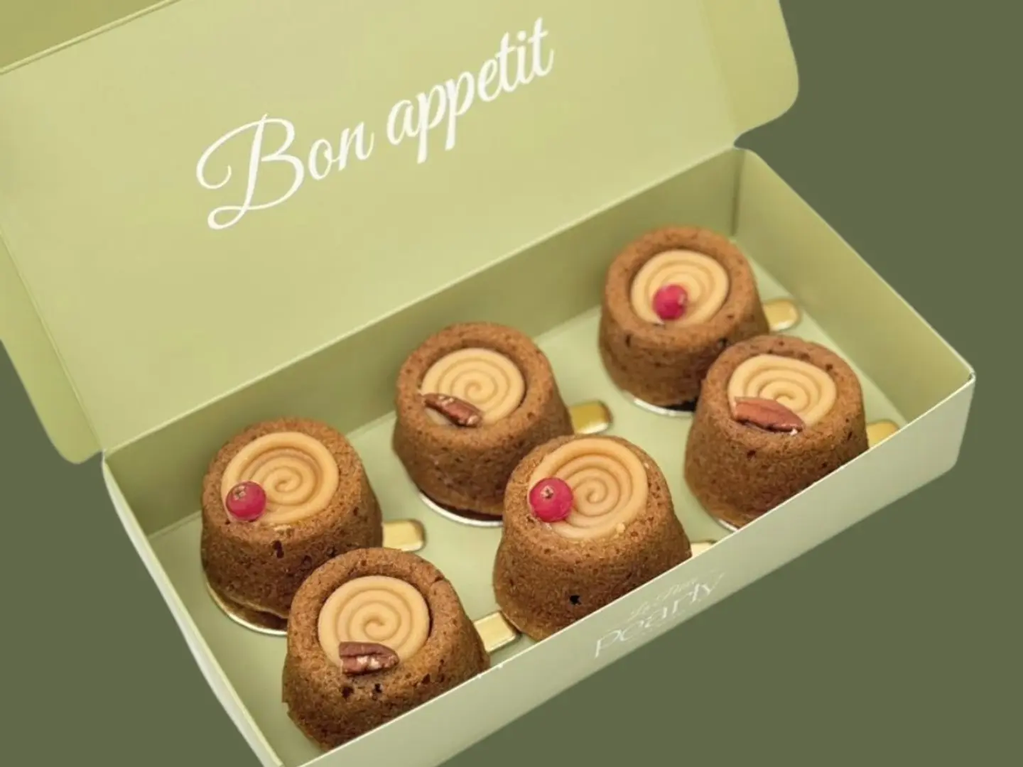 Mini Date Cake (6 Pieces)