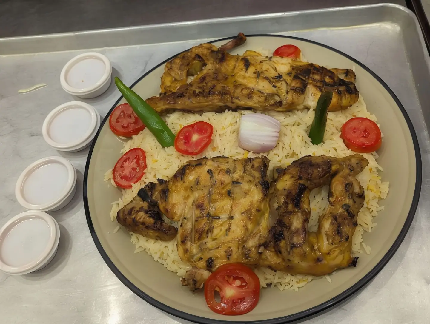 نصف حبة على الفحم مع الارز